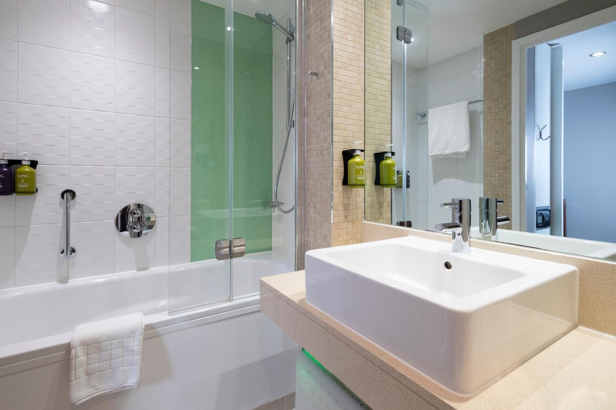 Holiday Inn Derby Riverlights By Ihg Bagian luar foto